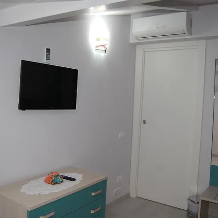 Guest house Emily House Montecerboli